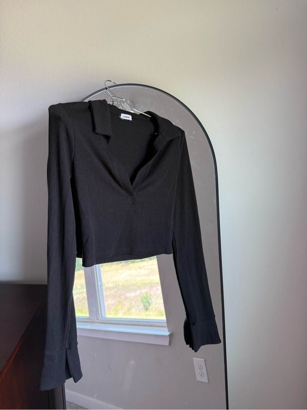 Garage Cropped Long Sleeve medium